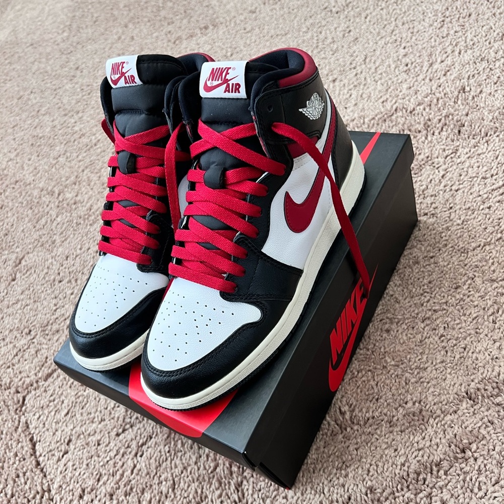 Nike OG Jordan 1 (High) Y7 ‼️SOLD‼️